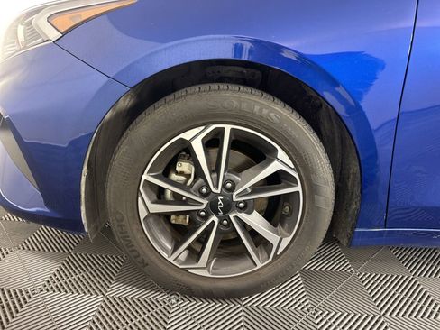 Used 2024 Kia Forte LXS w/ LXS Technology Package FWD image 7