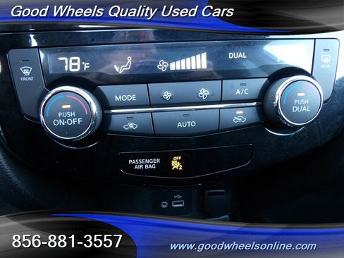 Used 2018 Nissan Rogue SV w/ Sun & Sound Touring Package image 20