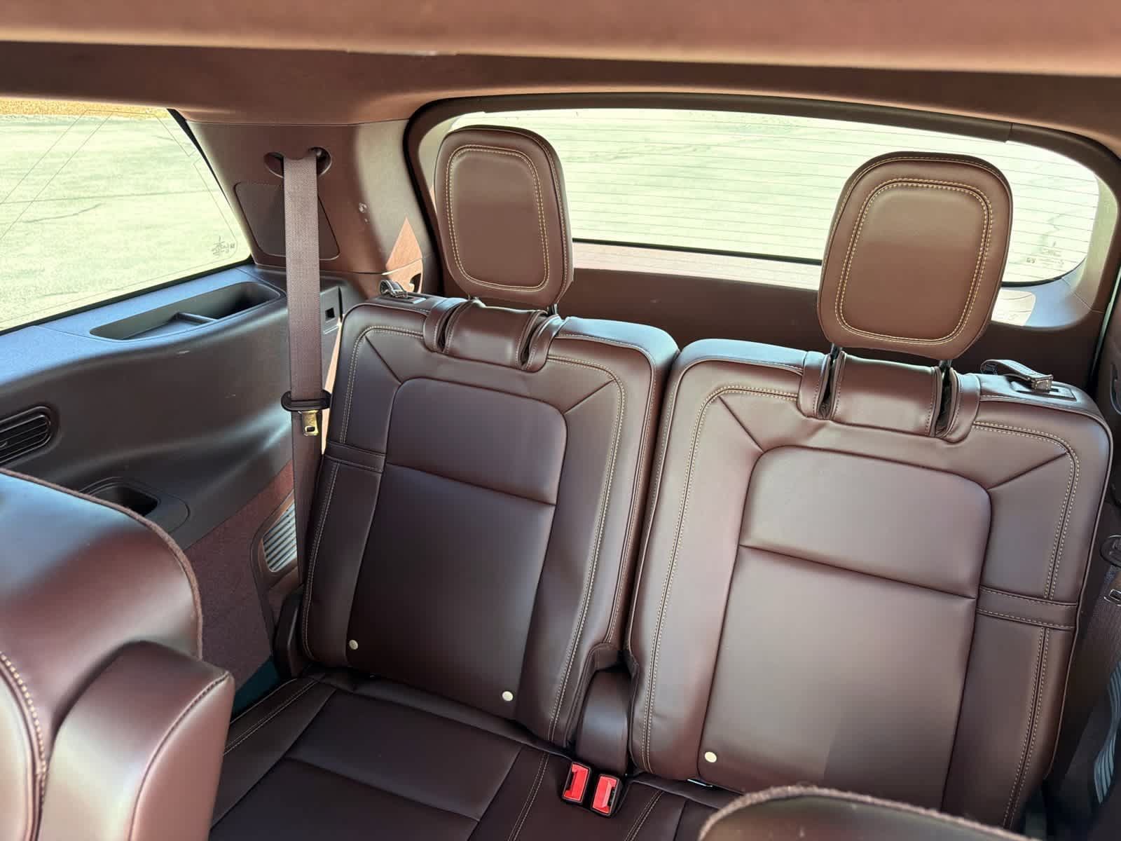 Used 2023 Lincoln Aviator Black Label Grand Touring AWD/4WD image 6