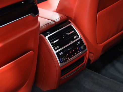 Used 2017 BMW M760i xDrive image 41