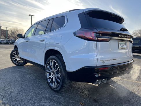 New 2026 GMC Acadia Denali Ultimate image 9