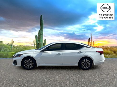 Certified 2024 Nissan Altima 2.5 SV FWD image 3