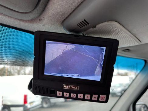 Used 2011 Mercedes-Benz Sprinter 2500 image 17