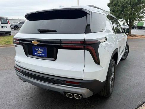 New 2026 Chevrolet Traverse LT FWD image 17