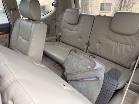 Used 2004 Lexus GX 470 image 11