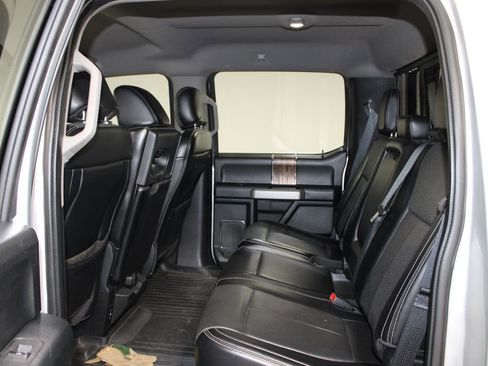 Used 2018 Ford F150 Lariat image 19