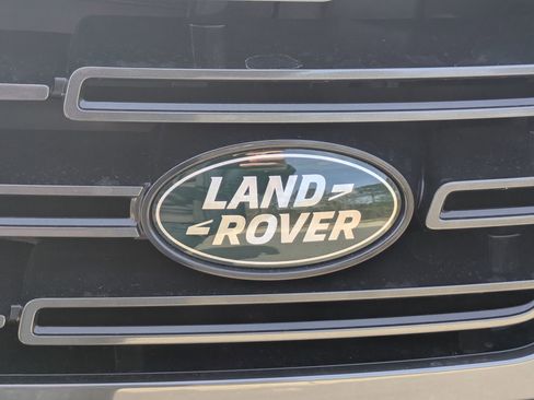 New 2026 Land Rover Range Rover SE image 32