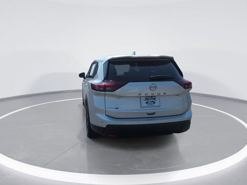Used 2025 Nissan Rogue SV FWD image 7