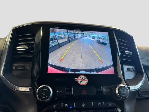 Used 2024 RAM 1500 Laramie image 12