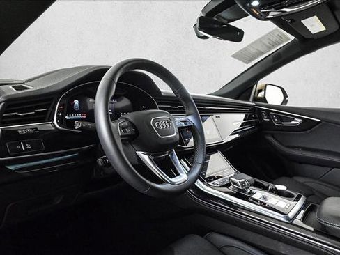 Certified 2025 Audi Q8 Prestige w/ Prestige Package image 10