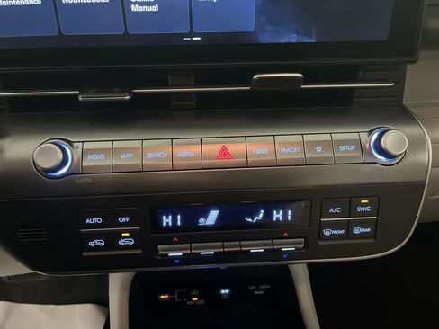 Used 2025 Hyundai Kona SEL image 20