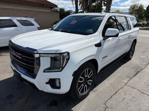 Used 2024 GMC Yukon XL AT4 w/ AT4 Premium Plus Package AWD/4WD image 6