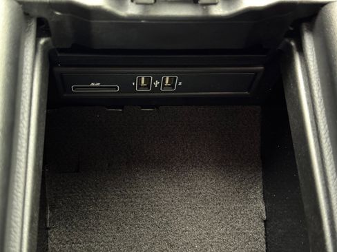 Used 2019 Mercedes-Benz E 300 w/ Premium 1 Package image 36