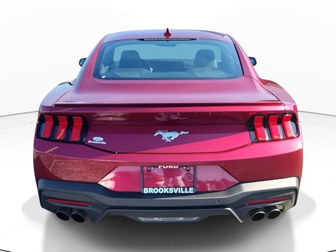 Used 2025 Ford Mustang Premium image 5
