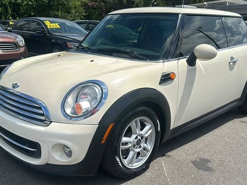 Used 2013 MINI Cooper Hardtop FWD image 2
