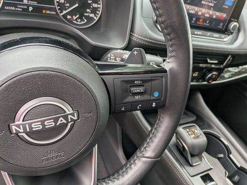 Used 2023 Nissan Rogue SL FWD image 19