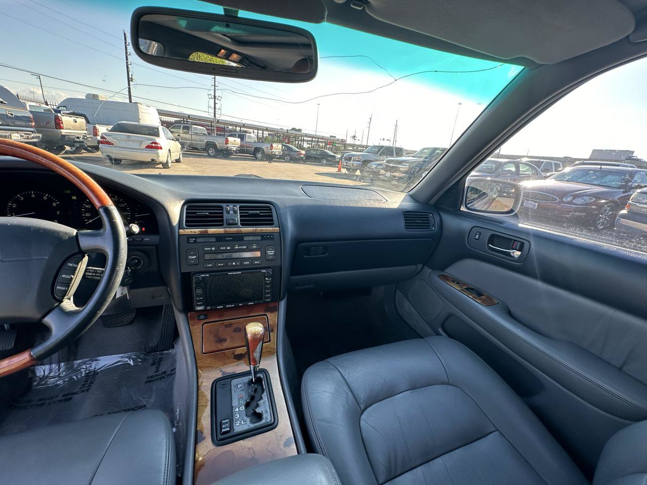 Used 1999 Lexus LS 400 w/ Premium Pkg RWD image 45