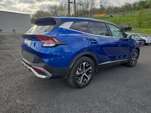 Used 2023 Kia Sportage EX image 4