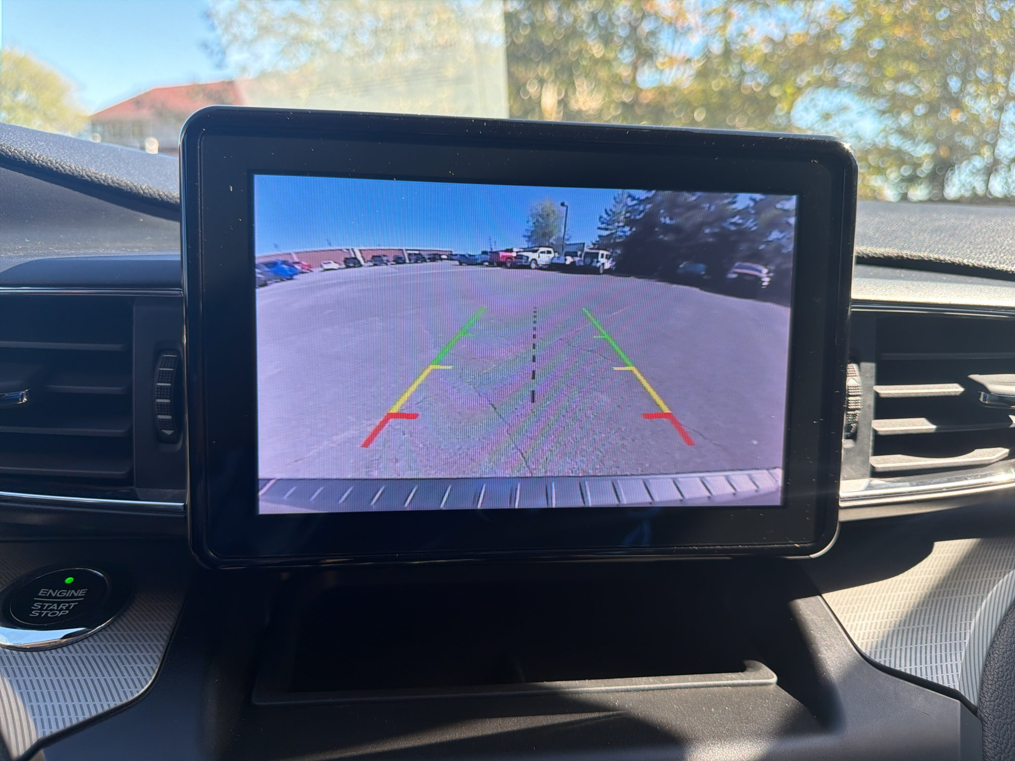 Used 2020 Ford Explorer XLT w/ Equipment Group 202A RWD image 16