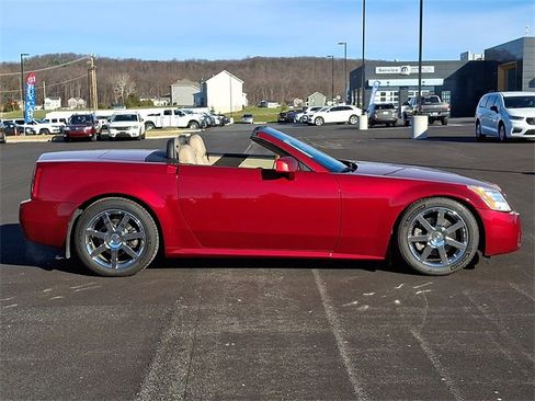 Used 2008 Cadillac XLR image 11