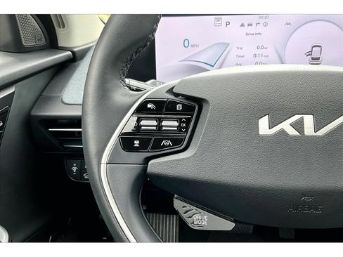 Used 2024 Kia EV6 Wind w/ Wind Technology Package AWD/4WD image 18