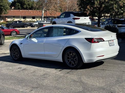 Used 2019 Tesla Model 3 Mid Range image 8