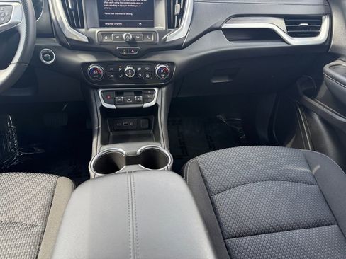 Used 2022 GMC Terrain SLE w/ Driver Convenience Package FWD image 11