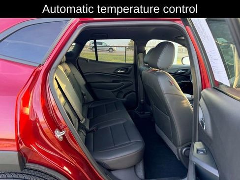 Used 2025 Chevrolet Trax RS w/ Driver Confidence Package image 10