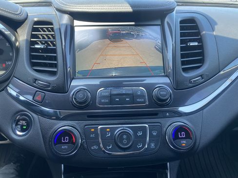 Used 2017 Chevrolet Impala Premier FWD image 24