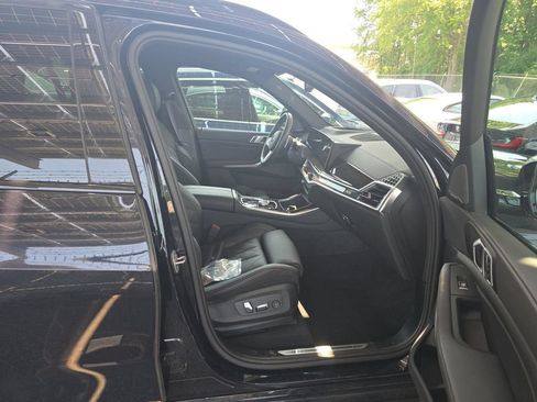 Used 2026 BMW X5 xDrive40i w/ M Sport Package AWD/4WD image 16