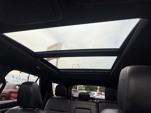 Used 2020 Ford Explorer Limited RWD image 25