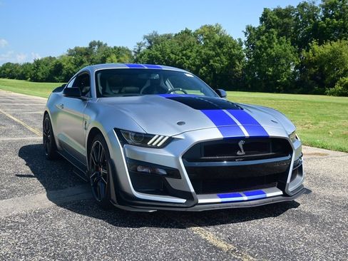 Used 2022 Ford Mustang Shelby GT500 w/ Technology Package RWD image 8