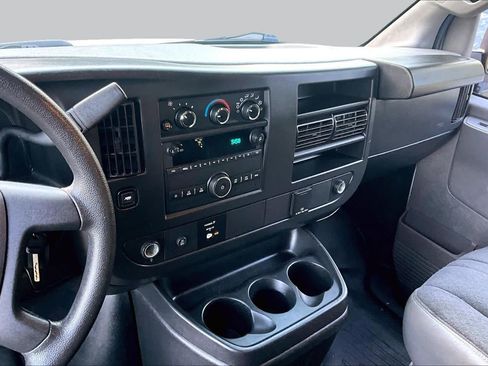 Used 2022 GMC Savana 2500 w/ Driver Convenience Package RWD image 7
