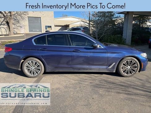 Used 2020 BMW 530i w/ Convenience Package image 3