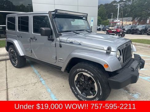 Used 2014 Jeep Wrangler Unlimited Sahara AWD/4WD image 2