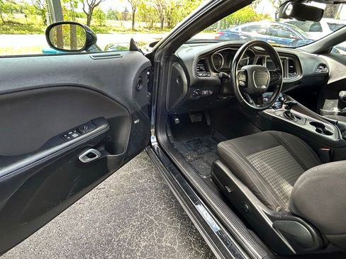 Used 2023 Dodge Challenger SXT image 15