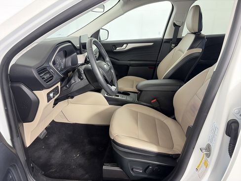 Used 2022 Ford Escape SEL image 6