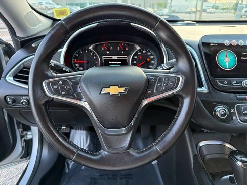 Used 2018 Chevrolet Malibu LT FWD image 27