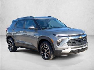 Used 2025 Chevrolet TrailBlazer LT w/ LT Cold Weather Package video 3
