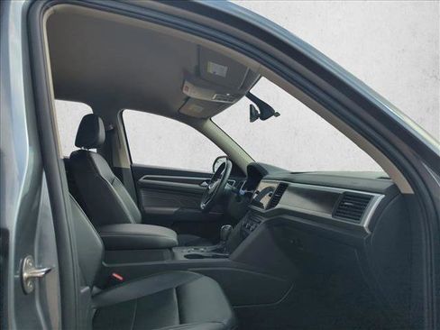 Used 2021 Volkswagen Atlas SE FWD image 16