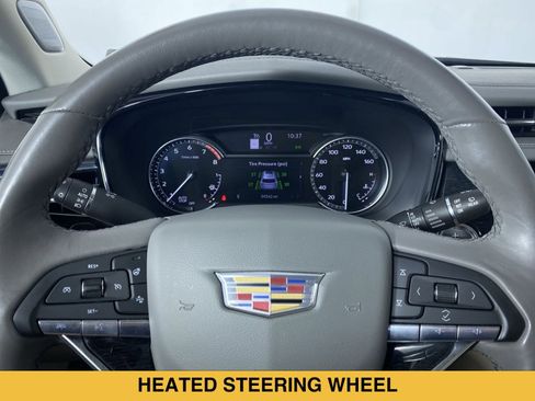 Certified 2023 Cadillac XT6 Premium Luxury FWD image 3