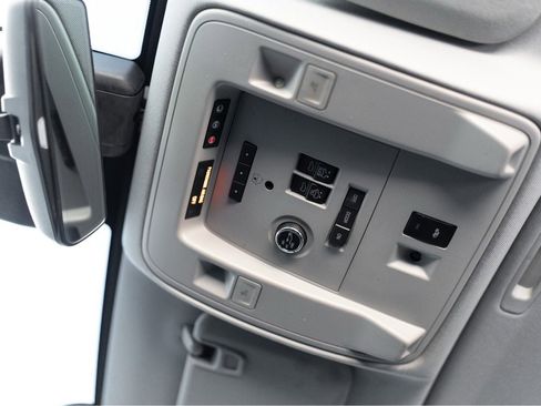 Used 2018 Cadillac Escalade Luxury image 20