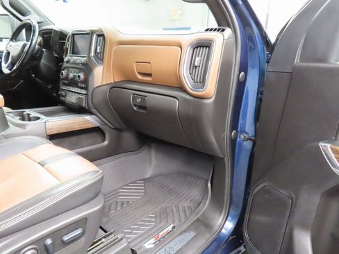 Used 2023 Chevrolet Silverado 2500 High Country w/ Z71 Off-Road Package image 32