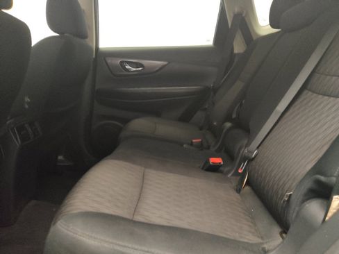 Used 2019 Nissan Rogue S w/ Special Edition Package FWD image 18