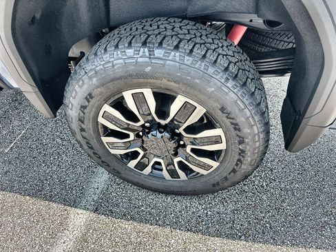 New 2026 GMC Sierra 2500 Denali Ultimate AWD/4WD image 12