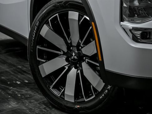 New 2026 Mitsubishi Outlander SE image 3