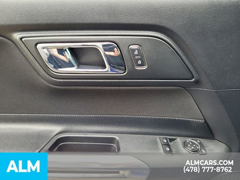 Used 2015 Ford Mustang V6 image 21