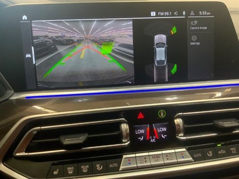 Used 2022 BMW X6 xDrive40i w/ M Sport Package image 25