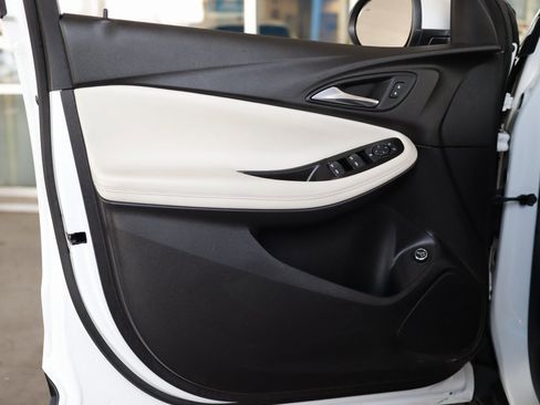 Used 2023 Buick Encore GX Select image 23