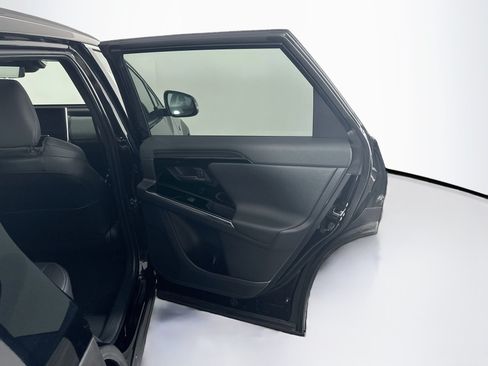 Used 2023 Subaru Solterra AWD image 30